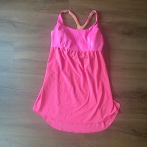 Lululemon Venus tank size 6